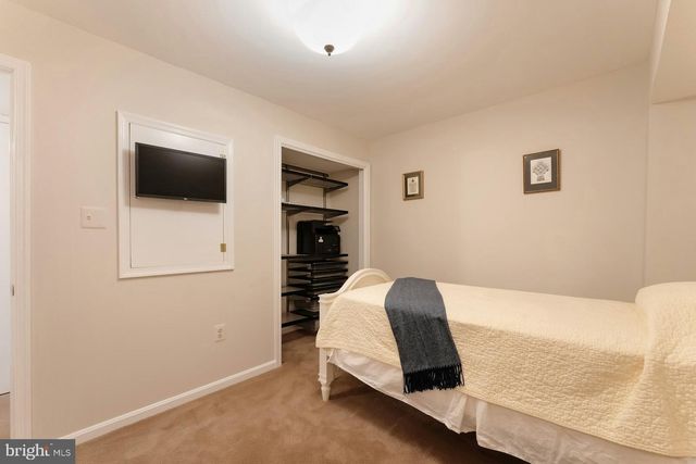 3281 DUTCH MILL CT, Oakton, VA 22124