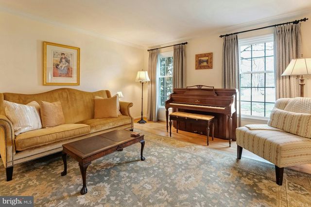 3281 DUTCH MILL CT, Oakton, VA 22124