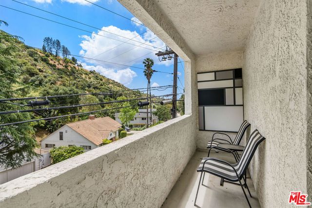2041 Roscomare Road, Los Angeles, CA 90077