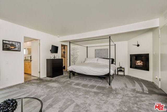 2041 Roscomare Road, Los Angeles, CA 90077