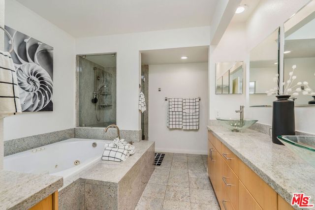 2041 Roscomare Road, Los Angeles, CA 90077