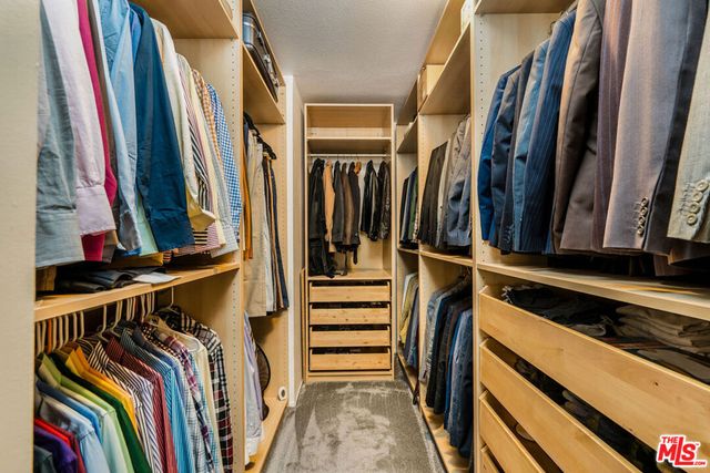 2041 Roscomare Road, Los Angeles, CA 90077