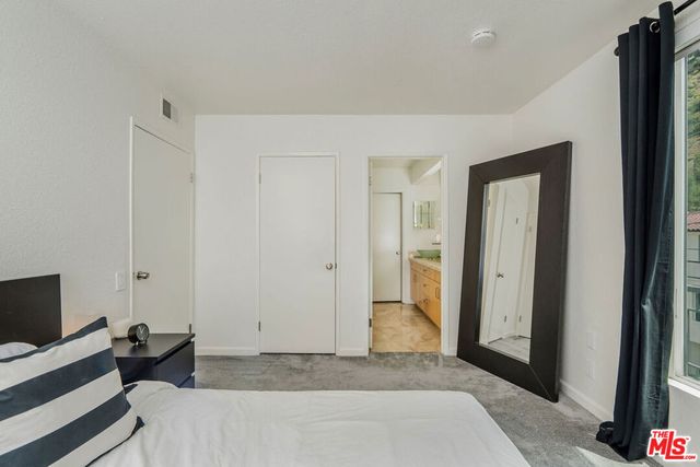 2041 Roscomare Road, Los Angeles, CA 90077