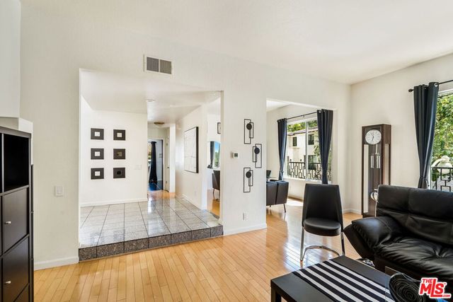 2041 Roscomare Road, Los Angeles, CA 90077