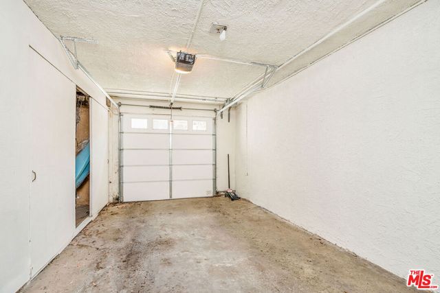 2041 Roscomare Road, Los Angeles, CA 90077