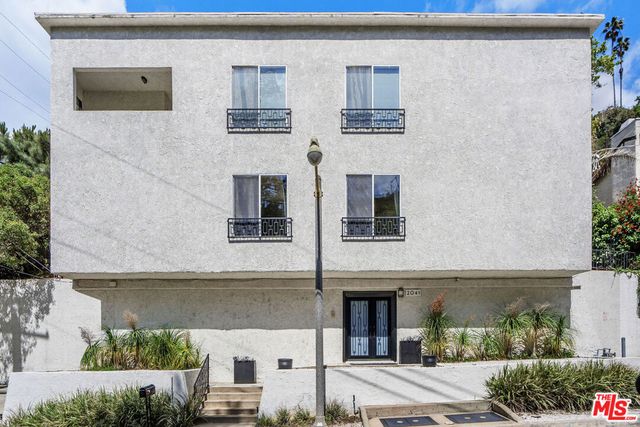 2041 Roscomare Road, Los Angeles, CA 90077