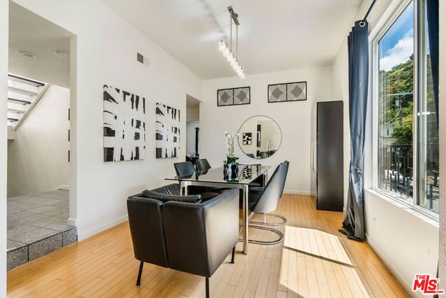 2041 Roscomare Road, Los Angeles, CA 90077