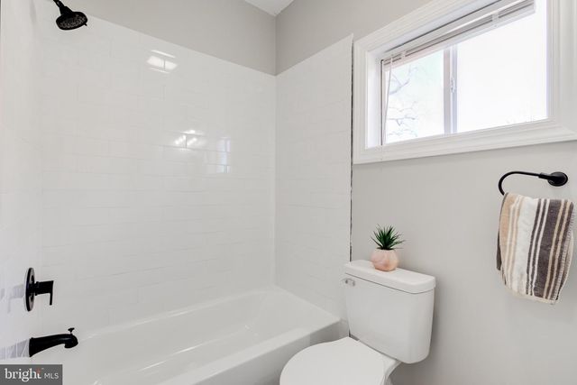 108 N 6TH AVE, Darby, PA 19023