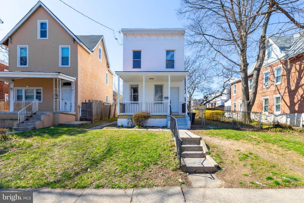 108 N 6TH AVE, Darby, PA 19023