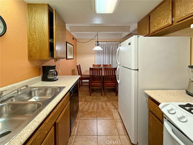 196 114 Rockledge Lane, Lake Arrowhead, CA 92352