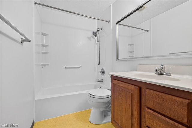 3110 Bronco Drive, Clinton, OH 44216