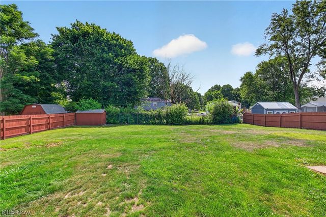 3110 Bronco Drive, Clinton, OH 44216
