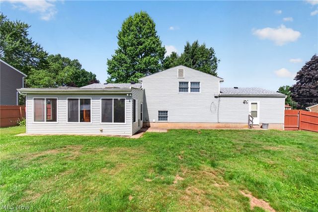 3110 Bronco Drive, Clinton, OH 44216