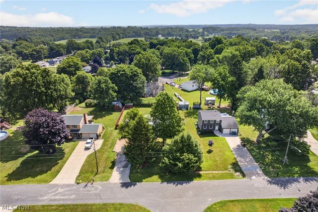 3110 Bronco Drive, Clinton, OH 44216
