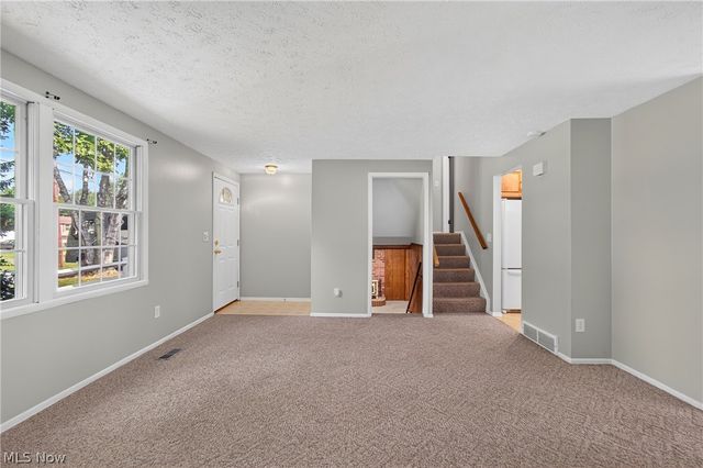 3110 Bronco Drive, Clinton, OH 44216