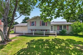3110 Bronco Drive, Clinton, OH 44216