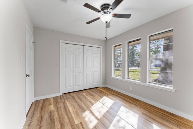 2126 Eagle Point Road, Crosby, TX 77532