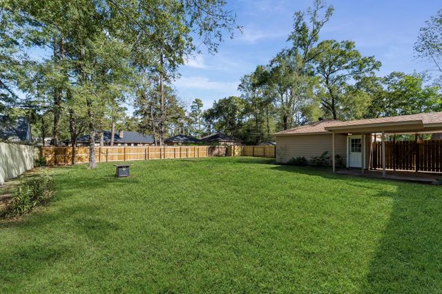 2126 Eagle Point Road, Crosby, TX 77532