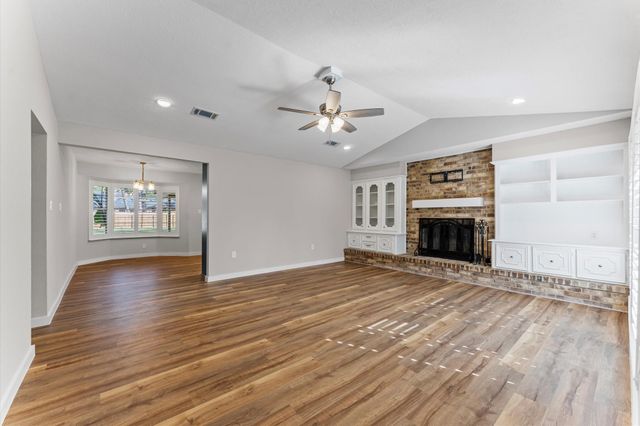 2126 Eagle Point Road, Crosby, TX 77532