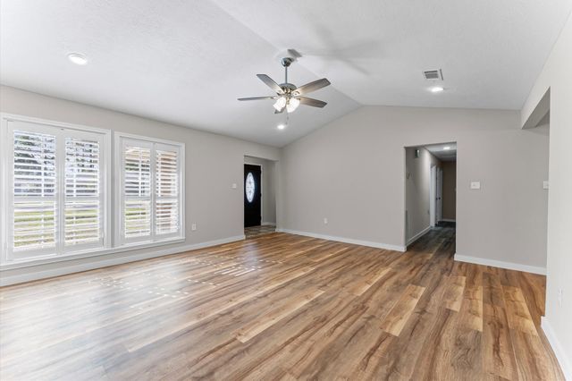 2126 Eagle Point Road, Crosby, TX 77532