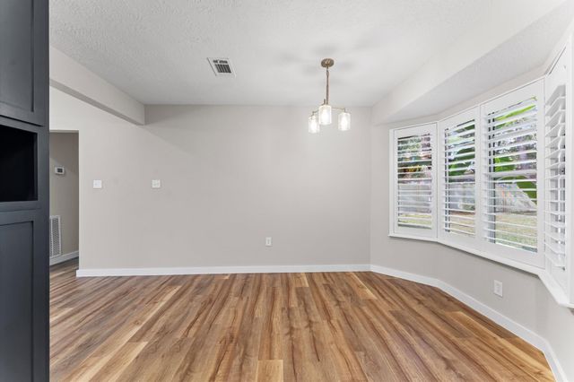 2126 Eagle Point Road, Crosby, TX 77532