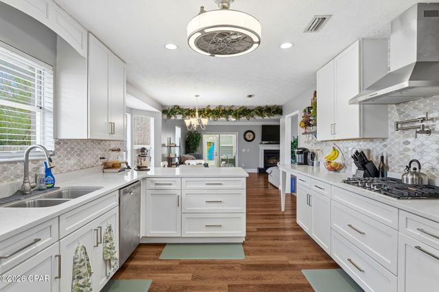 1805 Connecticut Avenue, Lynn Haven, FL 32444