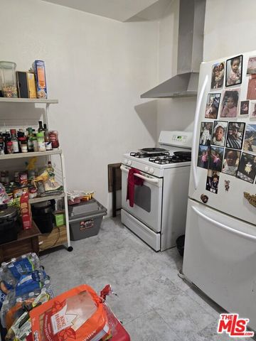 5415 S Normandie Avenue, Los Angeles, CA 90037