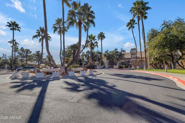 24611 S GOLFVIEW Drive, Sun Lakes, AZ 85248