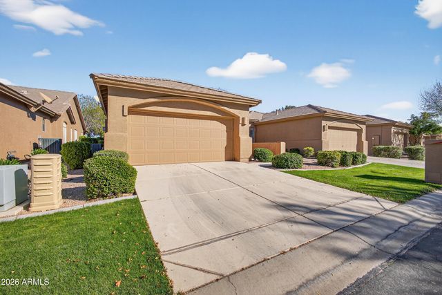 24611 S GOLFVIEW Drive, Sun Lakes, AZ 85248