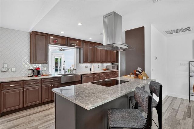 3282 TOBERO LANE, Sarasota, FL 34235