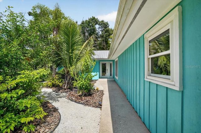 3282 TOBERO LANE, Sarasota, FL 34235