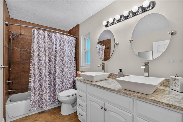 3282 TOBERO LANE, Sarasota, FL 34235