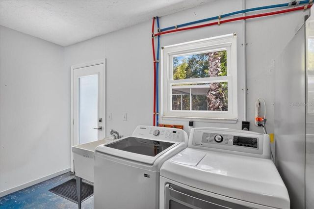 3282 TOBERO LANE, Sarasota, FL 34235