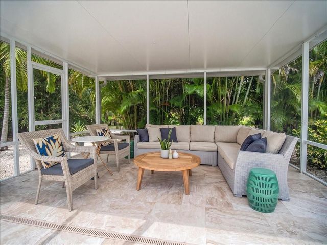 3282 TOBERO LANE, Sarasota, FL 34235