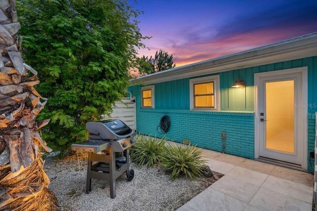 3282 TOBERO LANE, Sarasota, FL 34235