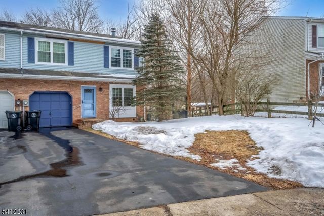 80 Lenape Trl, Washington Boro, NJ 07882