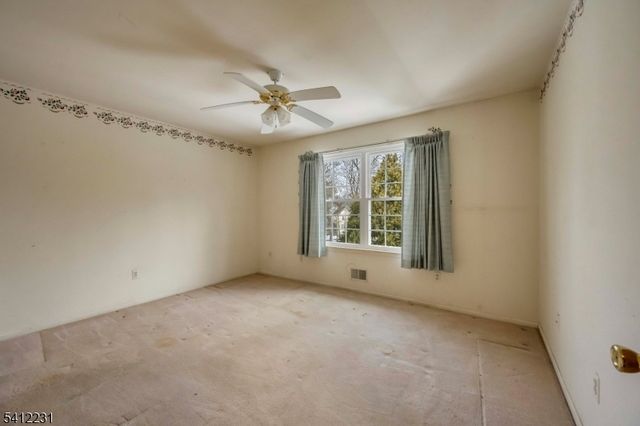 80 Lenape Trl, Washington Boro, NJ 07882