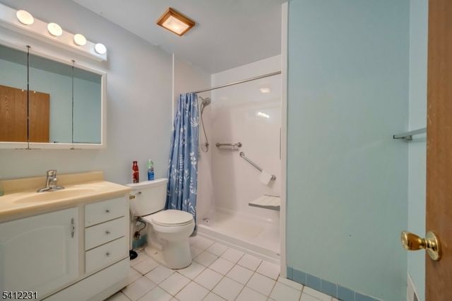 80 Lenape Trl, Washington Boro, NJ 07882