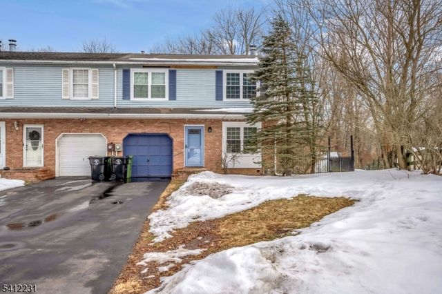 80 Lenape Trl, Washington Boro, NJ 07882