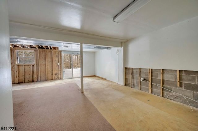 80 Lenape Trl, Washington Boro, NJ 07882