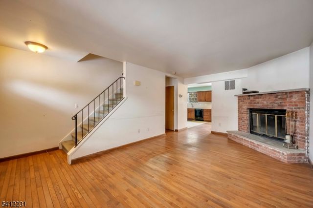 80 Lenape Trl, Washington Boro, NJ 07882