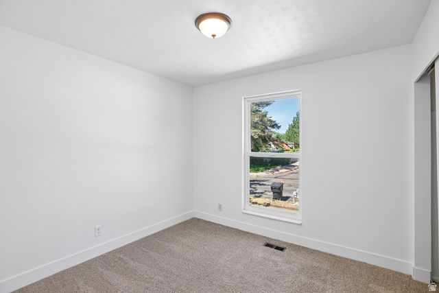 6383 S LAURITZEN DR, Taylorsville, UT 84129