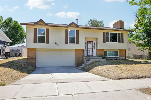 6383 S LAURITZEN DR, Taylorsville, UT 84129