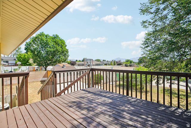 6383 S LAURITZEN DR, Taylorsville, UT 84129
