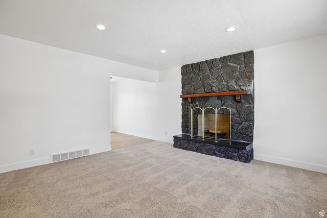 6383 S LAURITZEN DR, Taylorsville, UT 84129