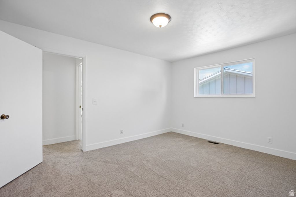 6383 S LAURITZEN DR, Taylorsville, UT 84129 — photo 5