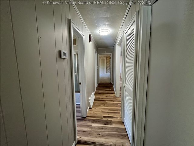 6888 Joes Creek Road, Comfort, WV 25049