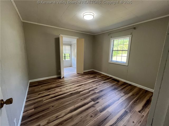 6888 Joes Creek Road, Comfort, WV 25049