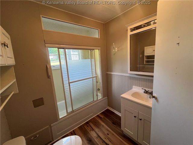 6888 Joes Creek Road, Comfort, WV 25049