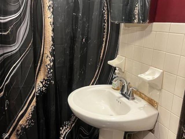 887 S Auburn Street, Indianapolis, IN 46241